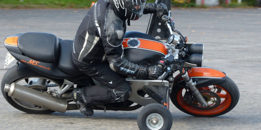 Motorradschräglagentraining